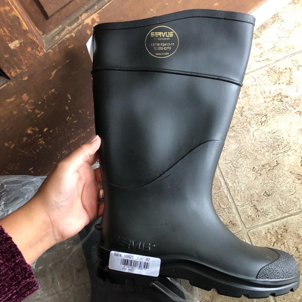 Steel-toed Men’s Work Boots